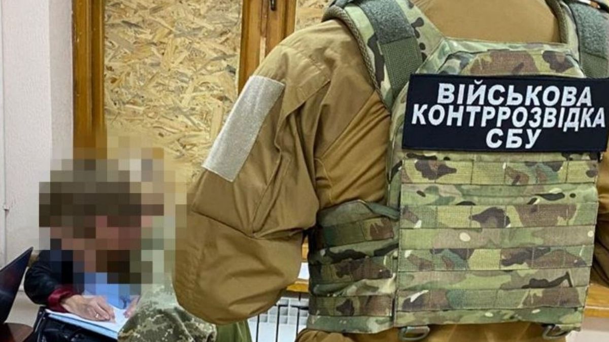 СБУ затримала військового ЗСУ, який зливав дані ворогу через сайти знайомств