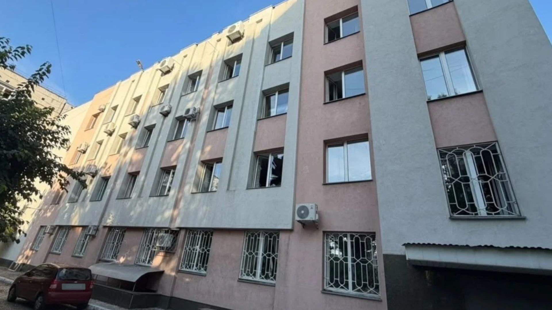 Повреждение здания Кременчугской ГНИ в Полтавской области