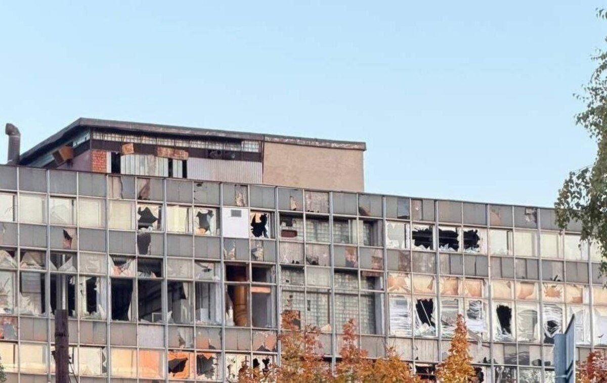 Удар по Завод Искра