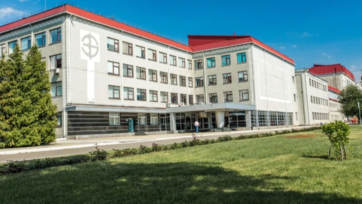 Россияне нанесли удар по Борщаговскому фармацевтическому заводу в Киеве