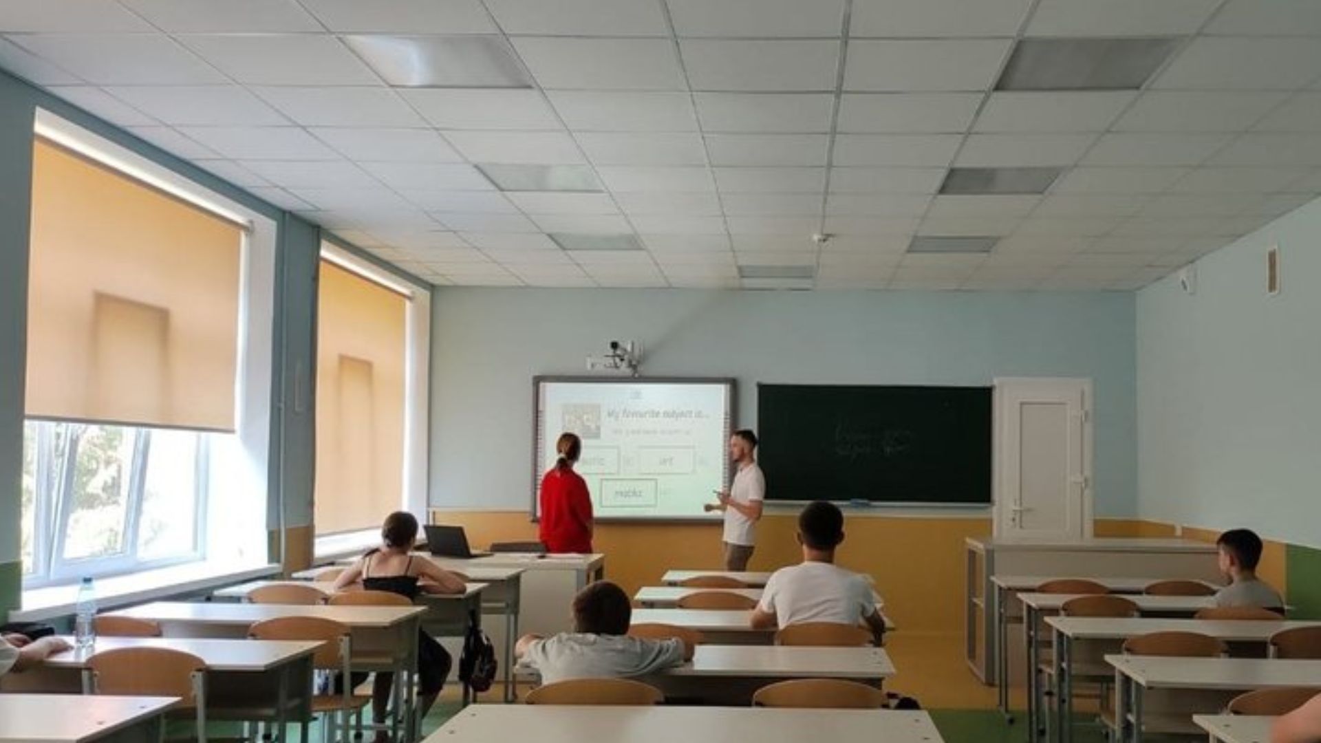 В Ізмаїлі працівник навчального закладу побив учня під час уроку - 24 Канал