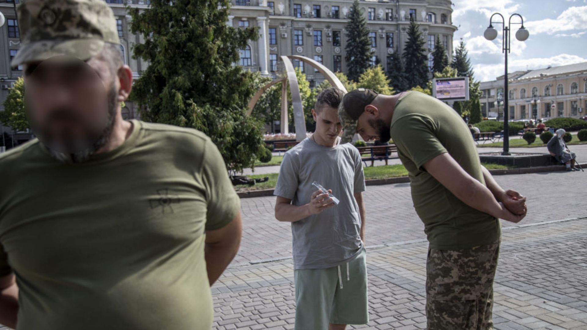 Петиція про заборону мобілізації молоді до 25 років - що пропонують українці