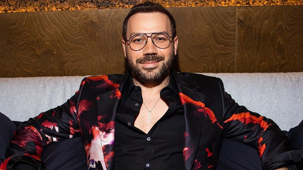 Андре Тан назвал 5 вещей, которые должны быть в гардеробе каждой женщины