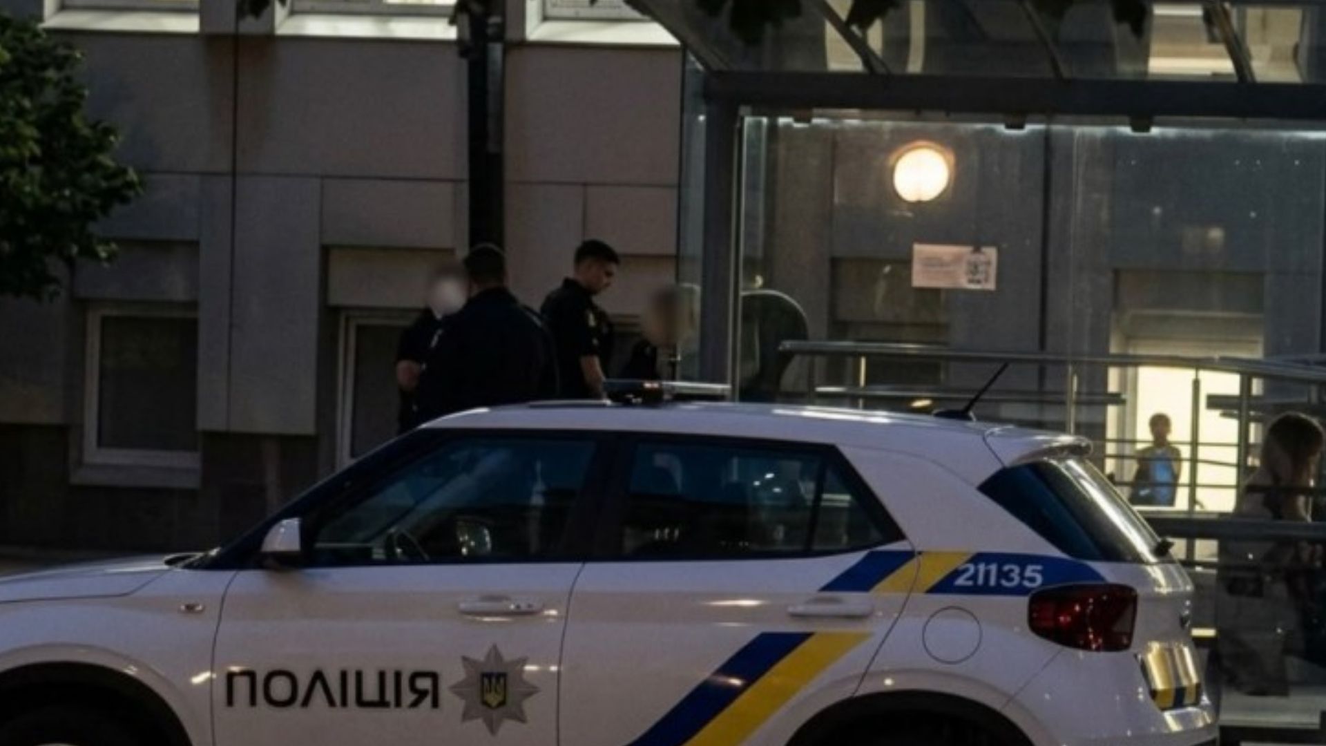 В Кропивницком мужчина бросил гранаты в полицию и начал стрельбу: ввели специальную операцию
