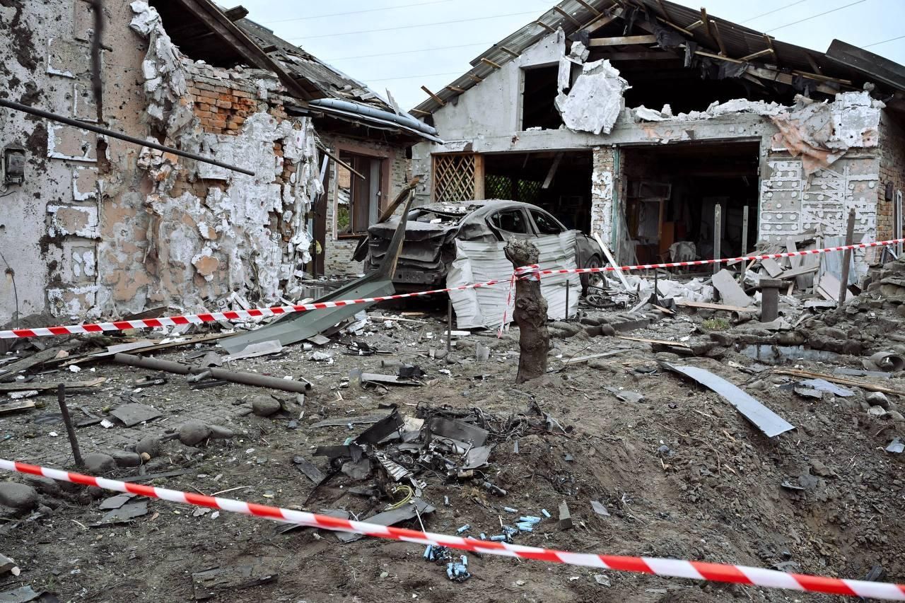 Пошкоджено майно 25 людей: які наслідки падіння російського дрона у Малехові Пошкоджено майно 25 людей: які наслідки падіння російського дрона у Малехові