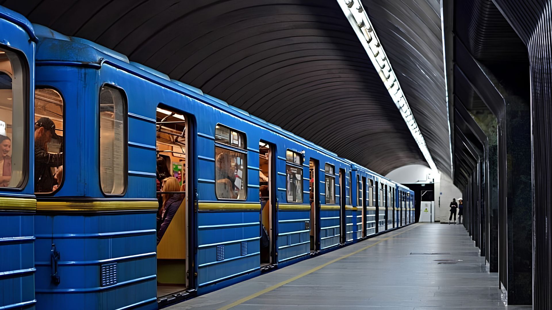 В Киеве полностью остановлено движение метро на всех трех линиях, – СМИ – 24 Канал