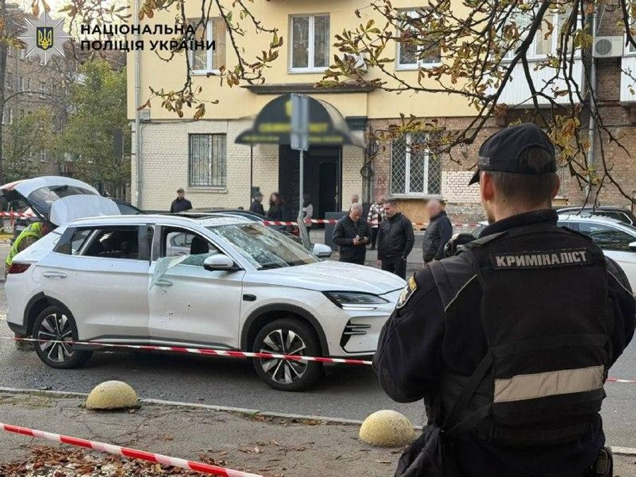 Вибух електрокару в Печерському районі Києва