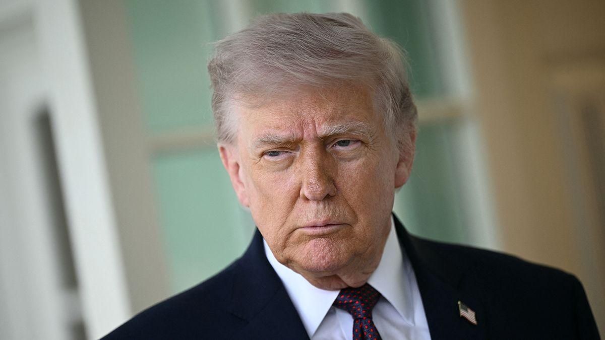 "Творить дичину" політолог пояснив, чому Трамп вважає Україну розмінною монетою