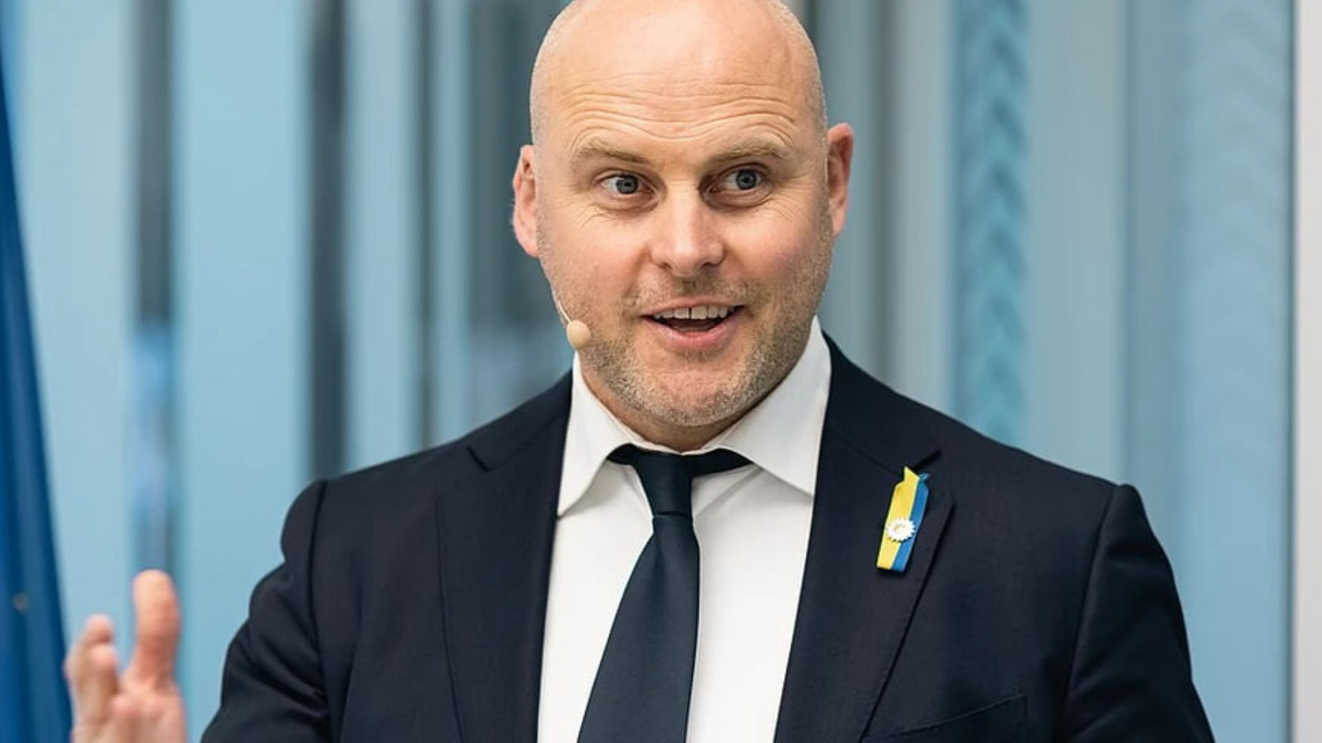 Лише одне пиво на рік: прем'єр Латвії запропонував простий спосіб допомогти Україні - 24 Канал Лише одне пиво на рік: прем'єр Латвії запропонував простий спосіб допомогти Україні - 24 Канал