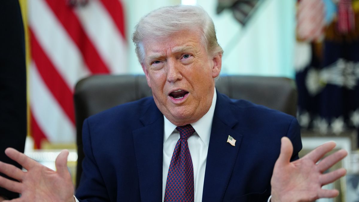 Почему Трамп набросился на Украину Почему Трамп набросился на Украину