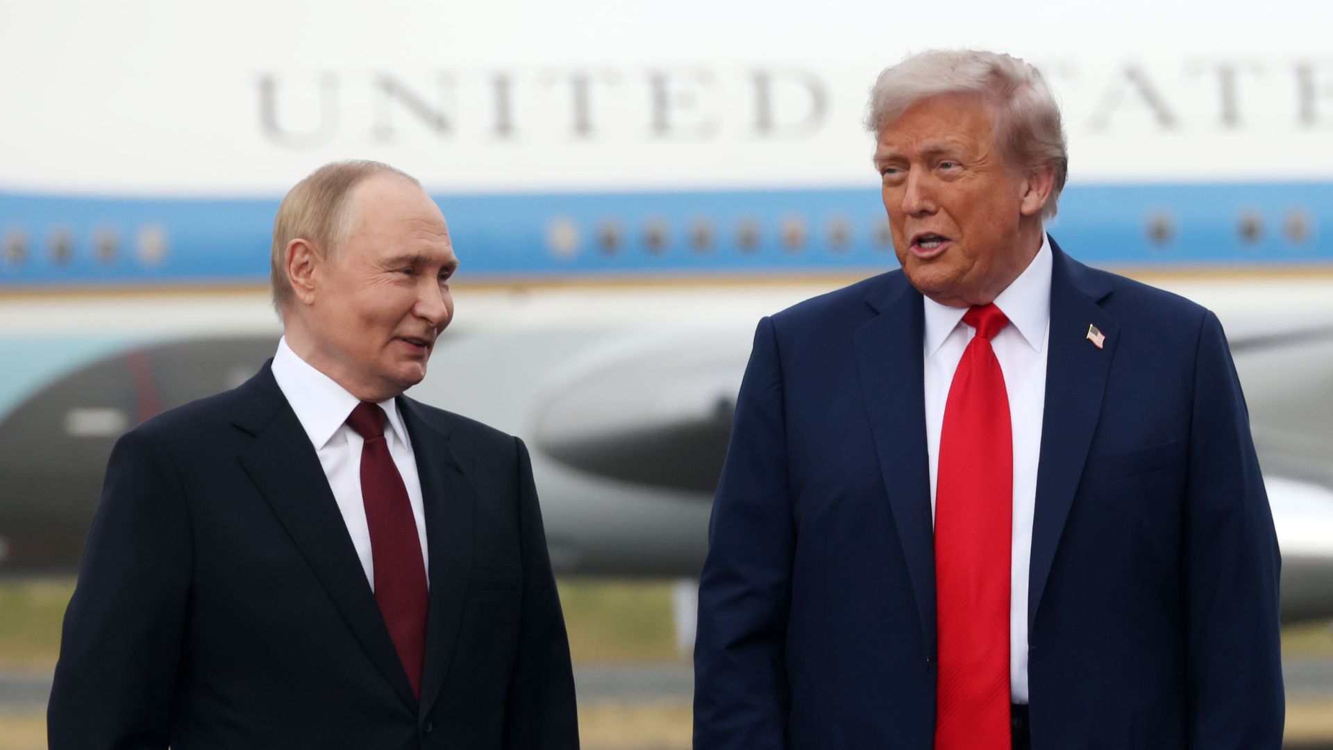 Трамп зупинив санкції проти Росії Трамп зупинив санкції проти Росії