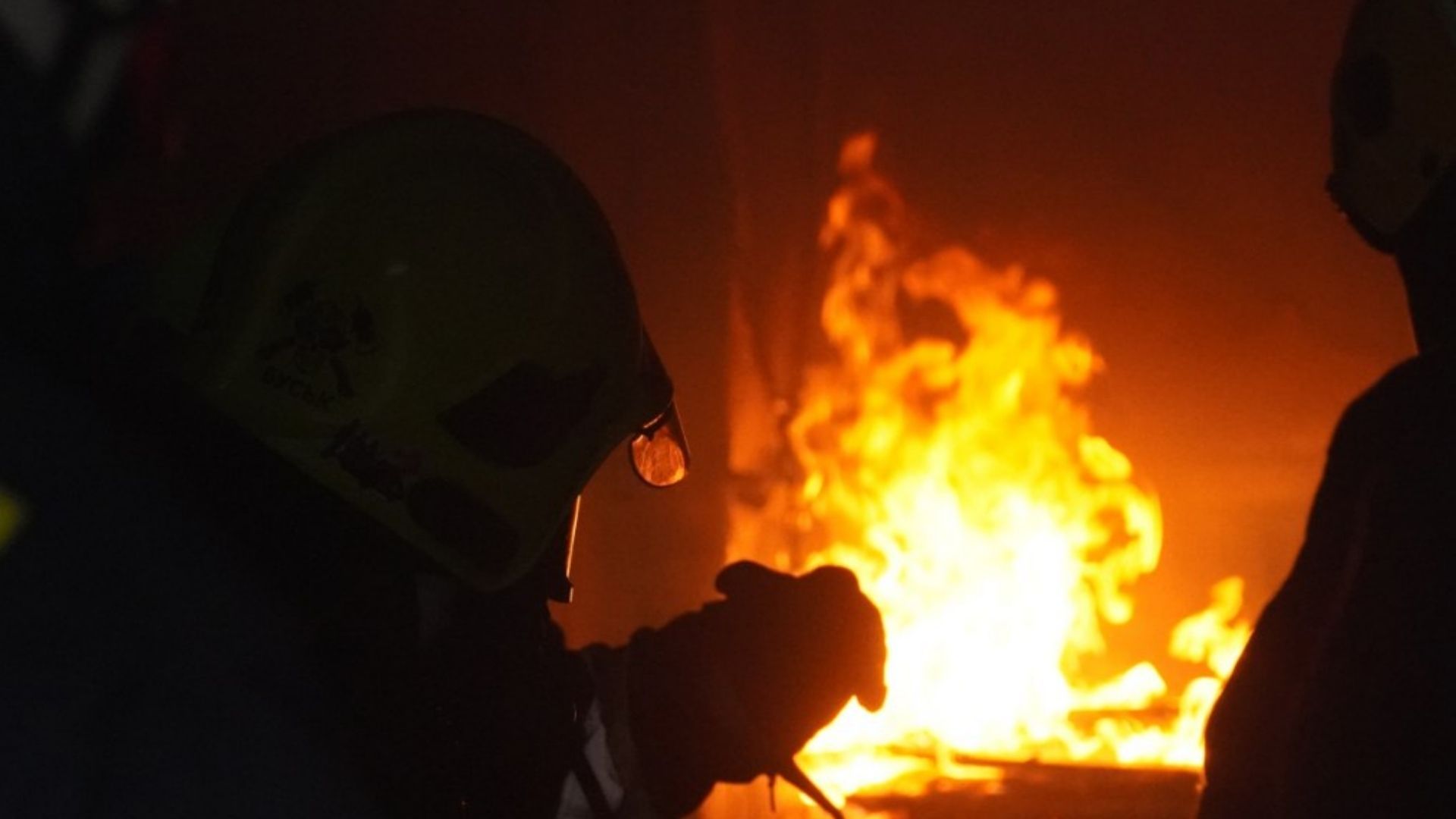 Росія атакувала підприємство на Київщині: є загиблий і 6 поранених - 24 Канал Росія атакувала підприємство на Київщині: є загиблий і 6 поранених - 24 Канал