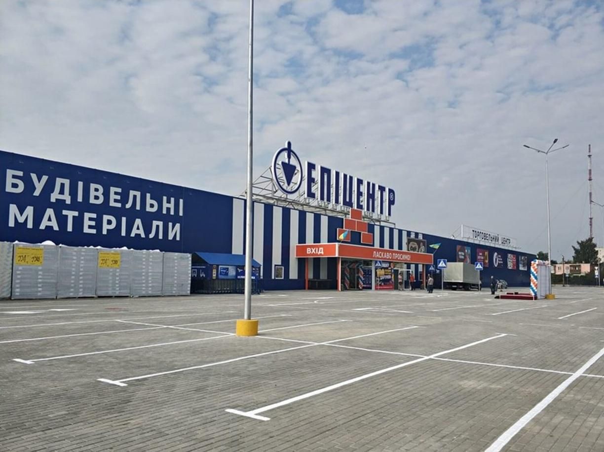 Россияне нанесли удар по "Эпицентру" в Ковеле