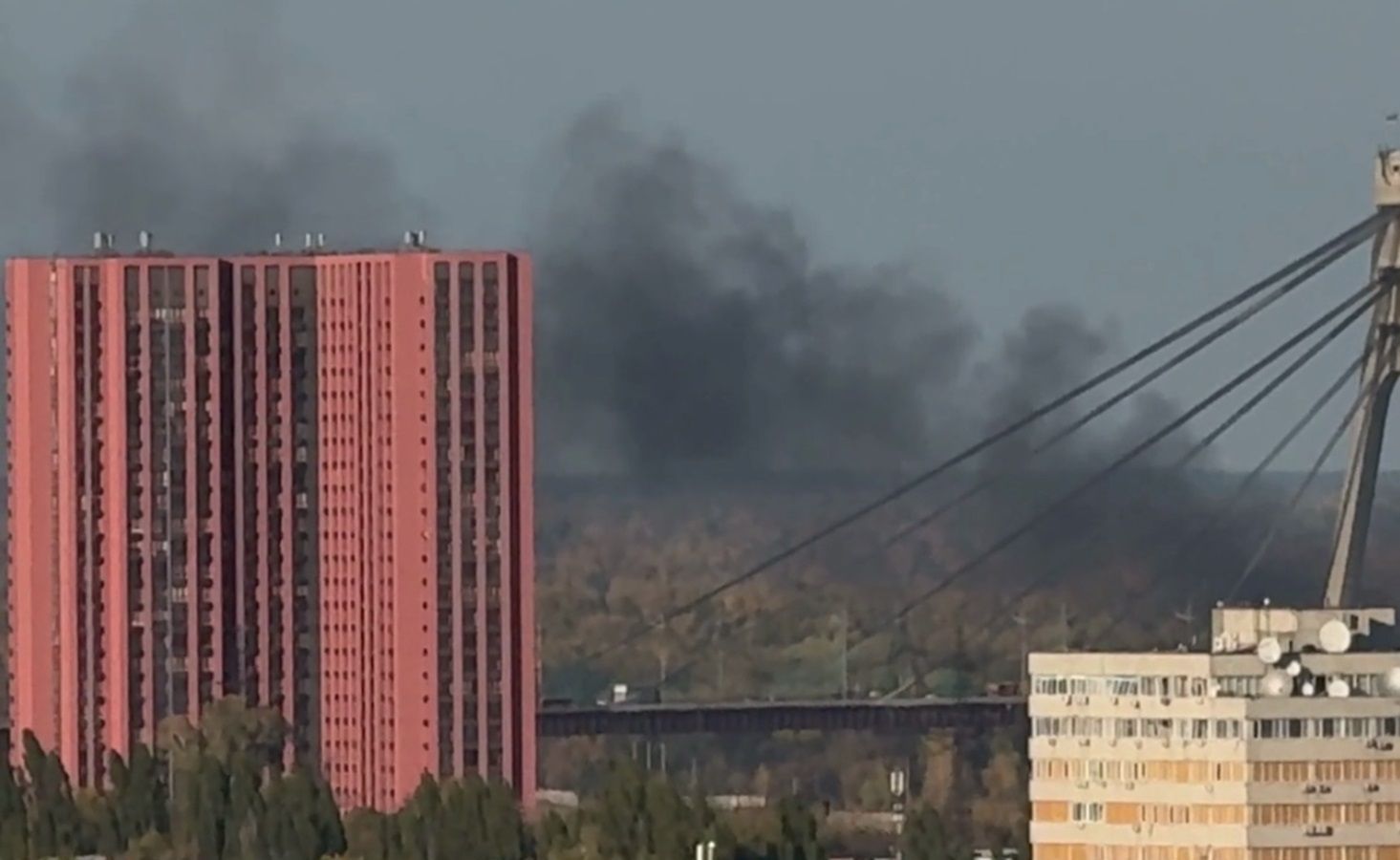 В районе Северного моста в Киеве задымление: в КГГА рассказали о ситуации