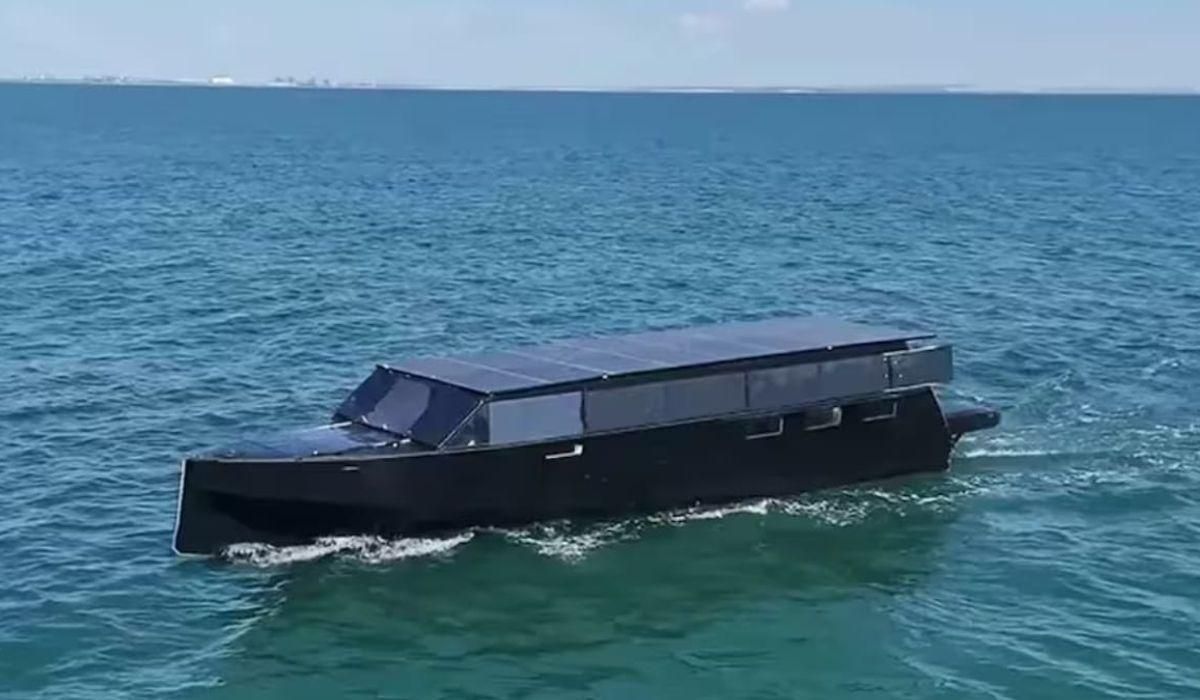Фінський інженер пройшов 6000 кілометрів на саморобному сонячному вітрильнику