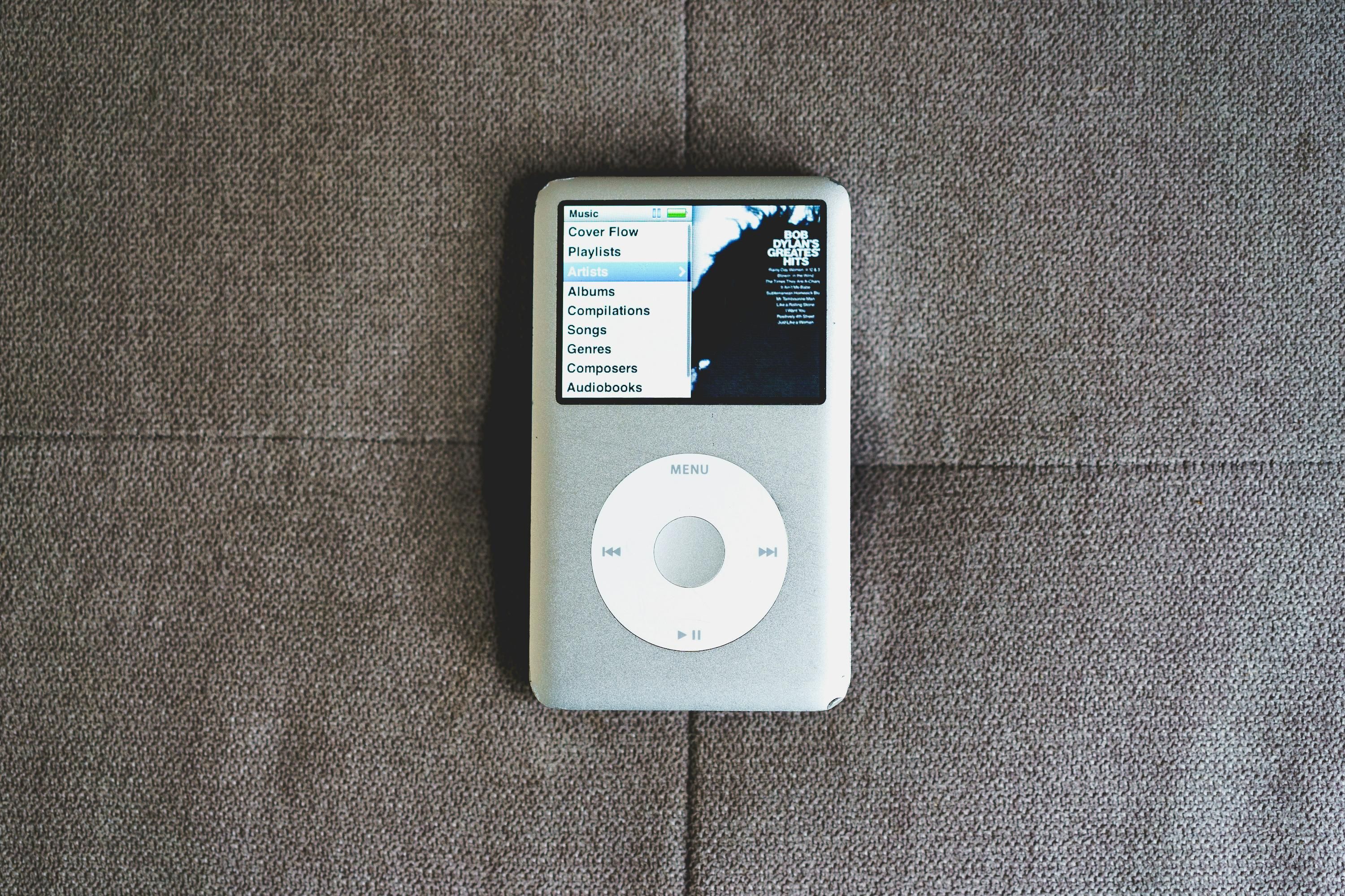 Apple Music скрывает интерактивный iPod с музыкой и игрой Breakout