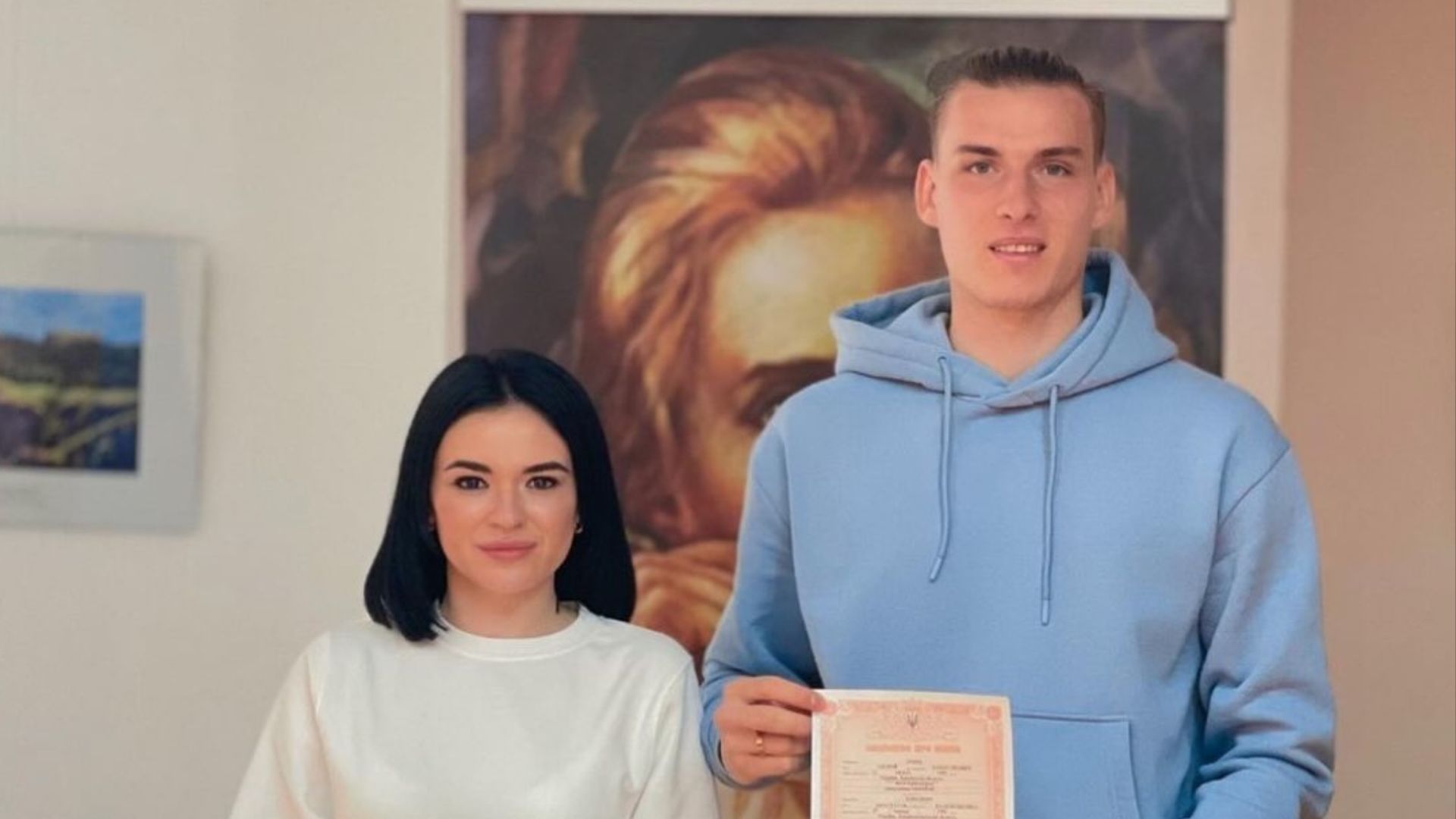 В свитшоте на свадьбу: жена Лунина объяснила неожиданный выбор украинского вратаря