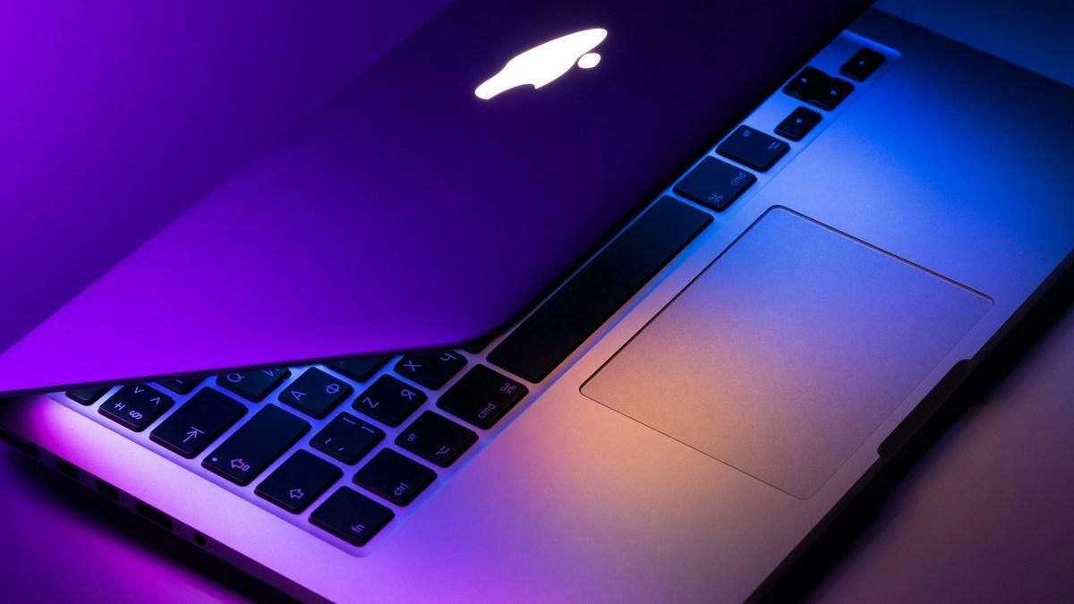MacBook Pro M6 против M5: стоит ли новый ноутбук Apple своих денег