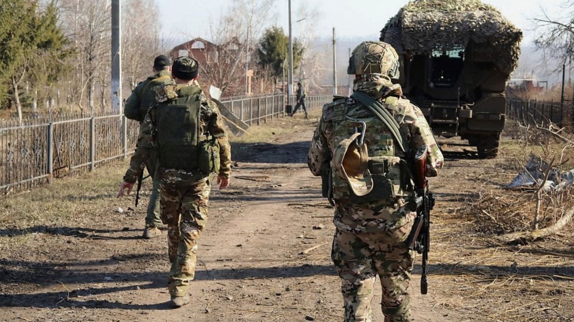 В сети писали о "побеге" вооруженных пленных в Харьковской области: как отреагировали в ВСУ