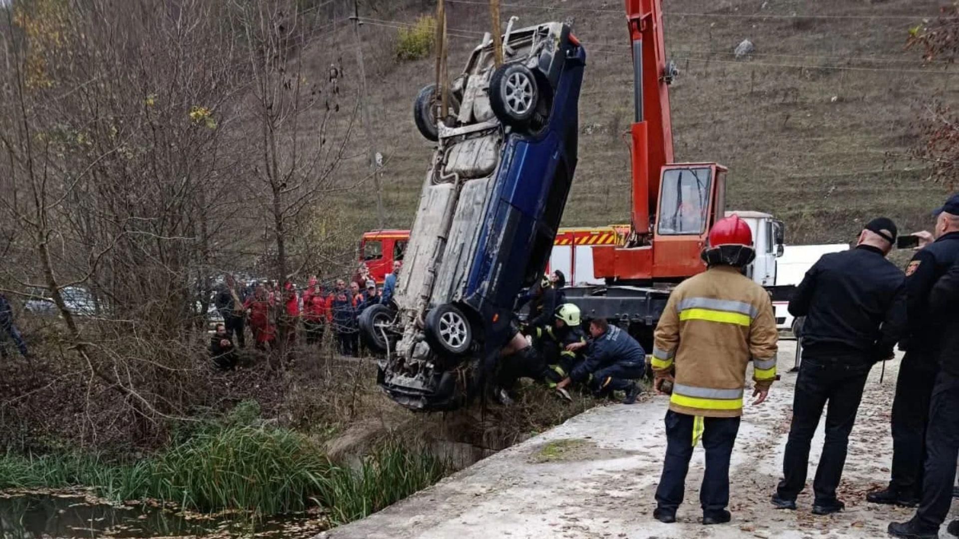 Жахлива трагедія на Хмельниччині: в річці знайшли авто із тілами трьох підлітків