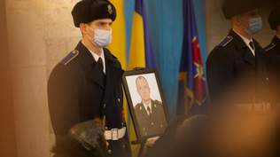 В Днепре простились с погибшими в стрельбе на "Южмаше": фото и видео с панихиды