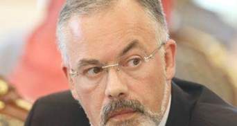 Табачник радить студентці, яка вдарила його квітами, сходити до психіатра