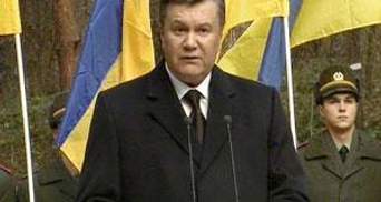 Янукович заложил краеугольный камень в мемориал памяти жертв тоталитаризма