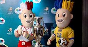 Підсумок тижня: за 100 днів до Євро досі проблеми з готелями та дорогами