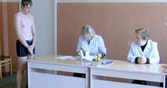 Школярі знову будуть проходити медогляд у школі