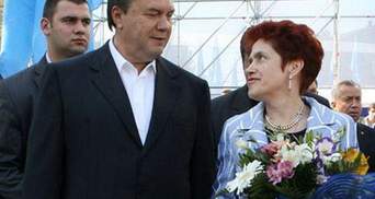 Людмиле Янукович пожелали, чтобы ее муж вышел на пенсию и вернулся домой