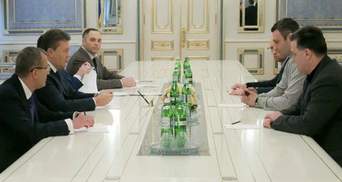 Оппозиция проводит переговоры с Януковичем уже восемь часов
