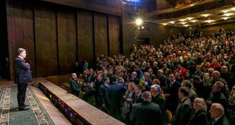 Порошенко повернувся до Києва