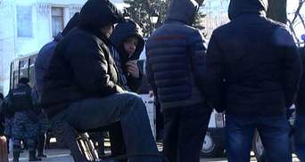 Хроника Евромайдана — 4 февраля. Из Донбасса свозят "титушек", пытки Булатова подтверждены