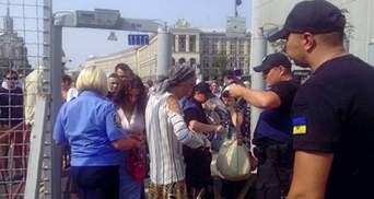 На кожного учасника молебня Московського патріархату передбачено по поліцейському