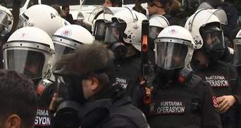 Турецькі правоохоронці водометами розганяли мітинг проти арештів опозиції