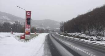 Україну замітає снігом: в "Укравтодорі" сповістили про ситуацію на дорогах