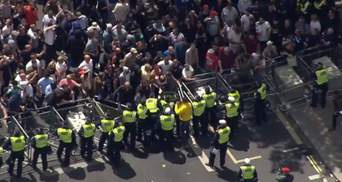 У Лондоні праворадикальні групи втрутились у мирний антирасистський протест: відео