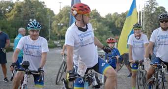 В Ужгороді стартував всеукраїнський велозабіг ветеранів АТО: заїзд триватиме 12 днів