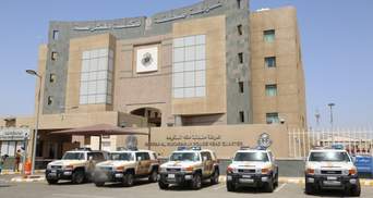 Неизвестный с ножом напал на консульство Франции в Саудовской Аравии: есть раненый