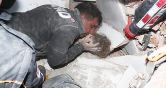 Це диво: в Ізмірі врятували дитину, яка провела під уламками 91 годину – щемливі фото