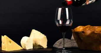 Вино і сир можуть захистити від хвороби Альцгеймера: дослідження вчених