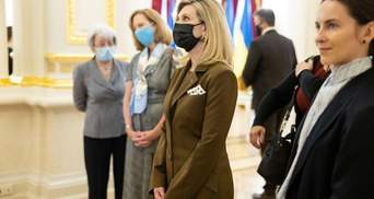 Олена Зеленська приголомшила елегантним образом у коричневому костюмі: новий вихід першої леді