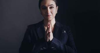 Мендель після звільнення написала книгу про інсайди роботи в ОП