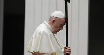 Обидеть женщину – значит обидеть Бога, – Папа Римский осудил домашнее насилие
