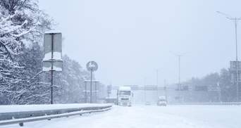 Киян попередили про сильний снігопад: в'їзд вантажівок заборонять