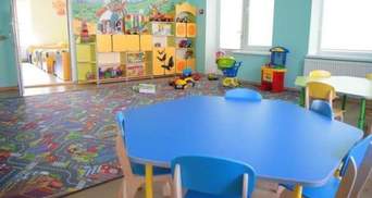 Няня привела больного сына: в детском садике под Киевом массово заболели дети