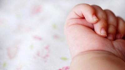 Тело держали неделю: в Винницкой области родители отказывались от захоронения младенца