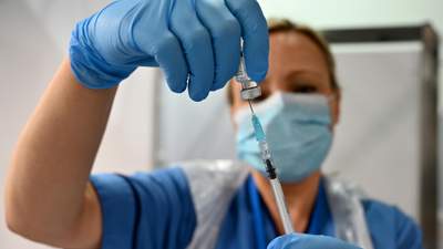 Понад 15 мільйонів українців отримали першу дозу вакцини від COVID: скільки зробили бустерів