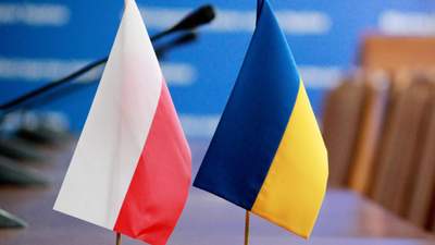 В Польше ведут консультации по передаче Украине оружия