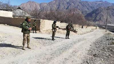 Стрілянина на кордоні: Киргизстан і Таджикистан стягують додаткові війська